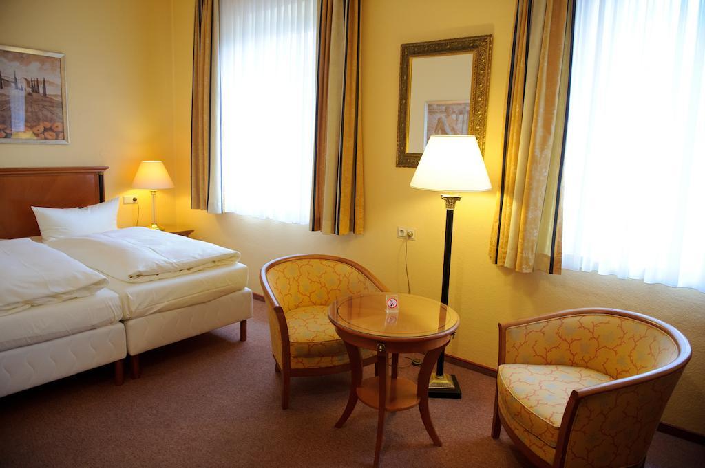 Hotel Silberhorn Erlangen Extérieur photo
